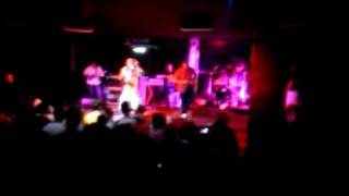 Sud Sound System - Tutti hanno bisogno d'amore - Live@BierGarten Palermo 12/06/2010