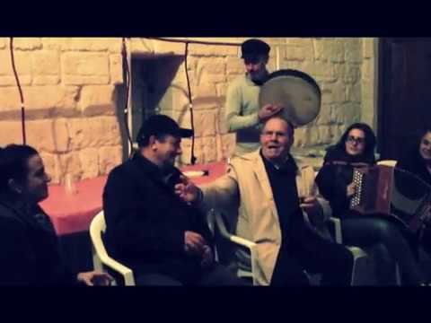 Cici Cafaro canta MIERU MIERU