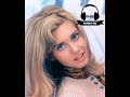 Voz de Olivia Newton John en 8D - twist of fate