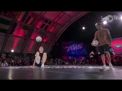 Erlend VS Ricardinho | Red Bull Street Style 2019