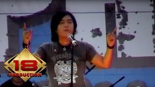 Download lagu Ari Lasso - Misteri Ilahi  (Live Konser Lampung 16 Maret 2008) mp3