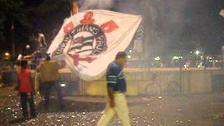 preview picture of video 'Corinthians Libertadores 2012 - Queima de Fogos em Monte Azul Paulista'