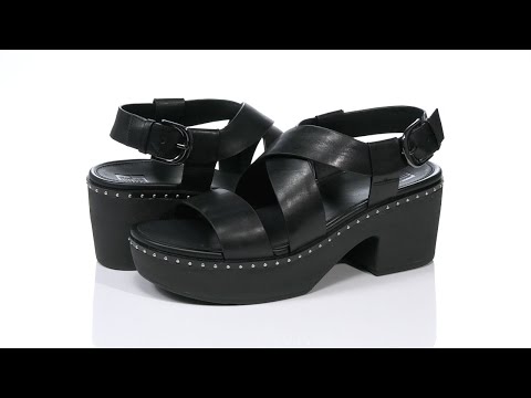 FitFlop Pilar Clog SKU: 9490357