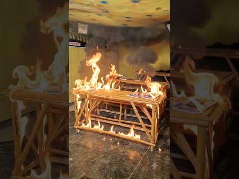 क्लास में लगी आग 🔥 😱  #aag #school #shorts #lesson #aryansir #gopy