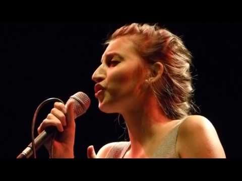 VICTORIA BIRCHNER-Venme a buscar (con Manu Navarro)-Buenos Aires (5.4.2017)-00004