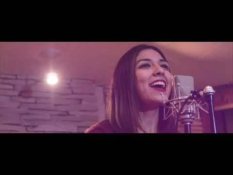 Glenda Garcia - "Se oye un son" [Video Oficial]