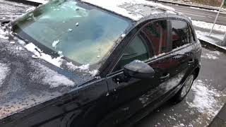 PKW von Schnee und Eis befreien mit Spray Auto frei kratzen KFZ Eiskratzen mit Eiskratzer Anleitung