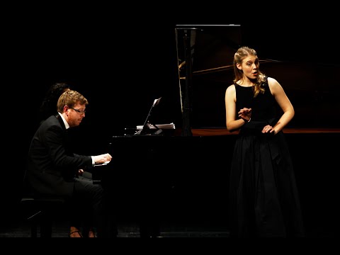 Die Blumensprache, D 519 - Schubert, Erika Baikoff (Soprano), Gary Beecher (Piano)