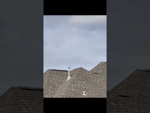 Clear footage of an Unidentified Aerial Phenomenon (UAP) captured - #UAP #UFO #aliens