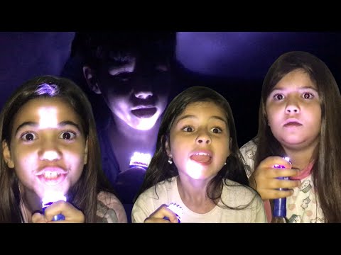 PASSAMOS UMA NOITE ACAMPADOS NO QUINTAL CONTANDO HISTÓRIAS ASSUSTADORAS