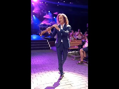 Kenny G in concert at Epcot!! Best smooth jazz saxophonist ever!🎷 Amazing!!  Please subscribe.