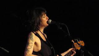 Puss N Boots  Joey    (Concrete Blonde)