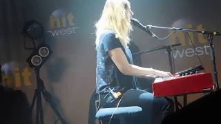 Cats on trees - Blue - Hit West