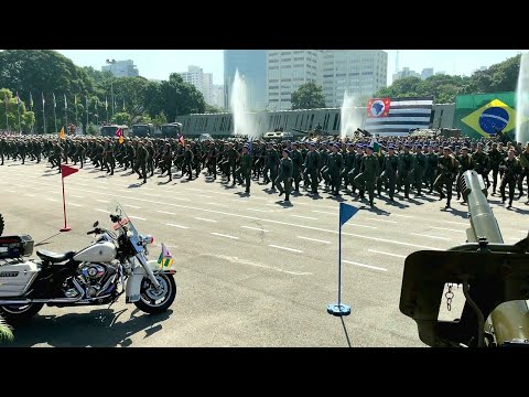 Canção Fibra de Herói e Dobrado Saudades da Minha Terra - Comando Militar Sudeste Desfile da Tropa