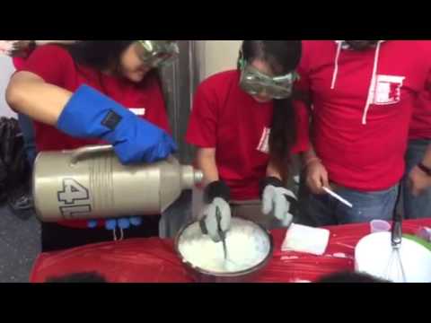 Liquid nitrogen ice cream