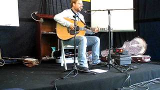 Love&#39;s living through me.AVI