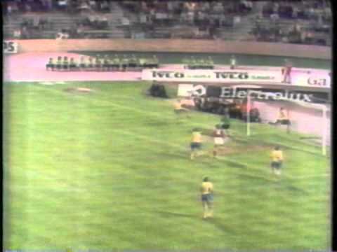 1974 (June 26) Poland 1-Sweden 0 (World Cup).mpg