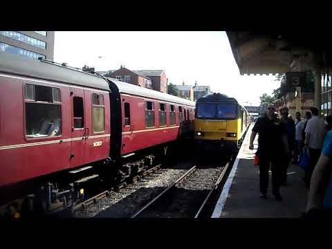 Class 45 45108 and Class 60 60026 at Bury