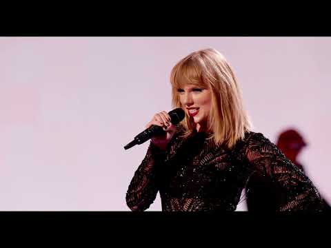 [4K UHD] Taylor Swift - Blank Space (Live at Super Saturday Night 2017)