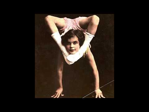 The New Twister - Miff Mole & His Little Molers (Red Nichols, Adrian Rollini, Eddie Lang) (1927)