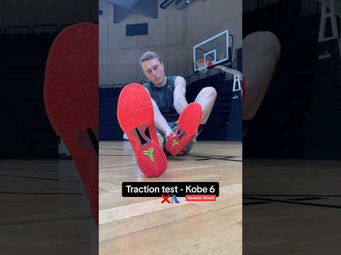 Traction test of the Kobe 6 “Reverse Grinch” 🐍🎅