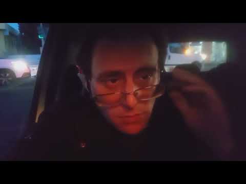 Il commissario Falò - Flash! Non è influencer di niente, giustamente, ma è influenzato gravemente