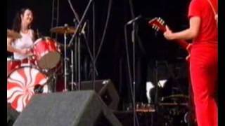 The White Stripes - Screwdriver, Peggy Sue. Reading Festival 2002. 9/9