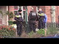 Douane en politie doorzoeken woning in Almelo