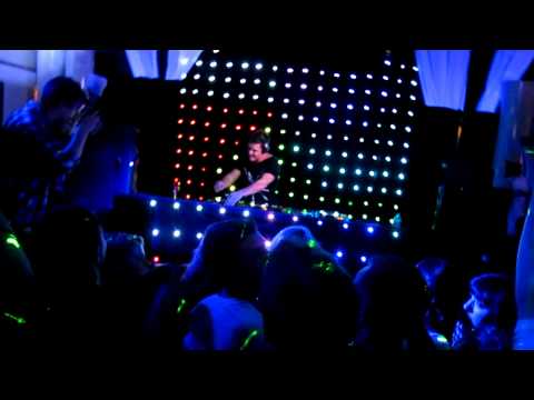 tyDi feat. DJ Rap "Talking To Myself (Maison & Dragen Remix)" @ tyDi at LSC Seattle (5/18/2012)