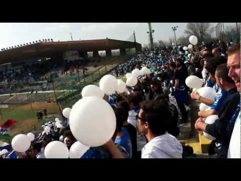 BRESCIA-torino...Curva Nord Brescia (coreografia iniziale, tributo a michele ARCARI)