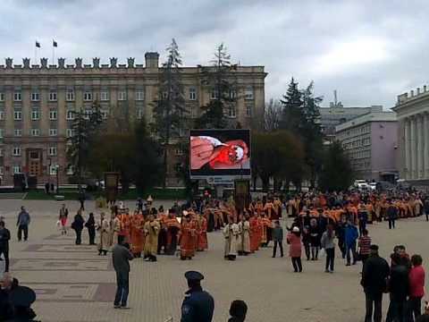 Белгородцы встретили праздник Пасхи во всех храмах области