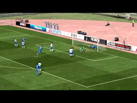 Занес мяч в ворота