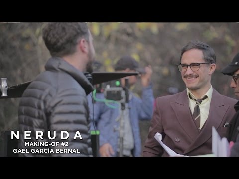 NERUDA - Making-of #2 - Gael Garcia Bernal à propos d'Oscar Peluchonneau