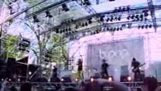 Juliette &amp; the Licks, Liberationpop pray for the band latoya