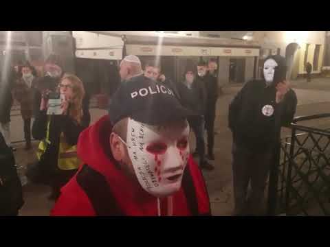 Interwencja - Wrocław - 28.02.2021 - Policja okupuje polskie kluby Boogie Club i Wall Street Club