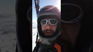 la-befana-vola-in-paramotore-sull-irpinia-innevata