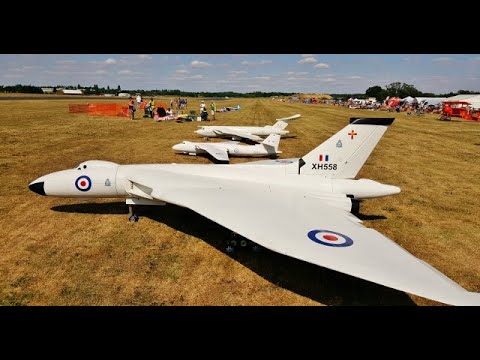 MASSIVE 1/5 SCALE RC AVRO VULCAN XH558 - FOUR GAS TURBINES AT BMFA NATIONALS FLIGHTLINE # 1- 2018