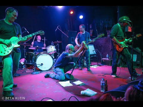 The Dean Ween Group - The Width Of A Circle