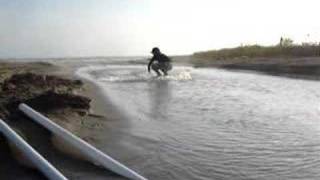 preview picture of video 'Skimboarding Lake Michigan in October'
