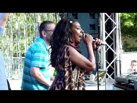 E' DE COLOGNE 2013 : Justus Kohncke ft. Anita Davis live im Koln - Love is back