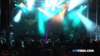 Papadosio performs 