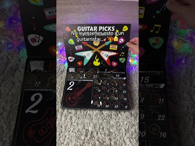 Vídeo relacionado con Geyoga 5 Pares Calcetines de Guitarra de Regalo Accesorios de Guitarra para Hombre Amantes de la Música Calcetines Casuales Divertidos Regalos para Mujer Navidad Papá