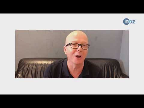 Oliver Rohrbeck alias Justus Jonas liest die Hymne des VfL Osnabrück