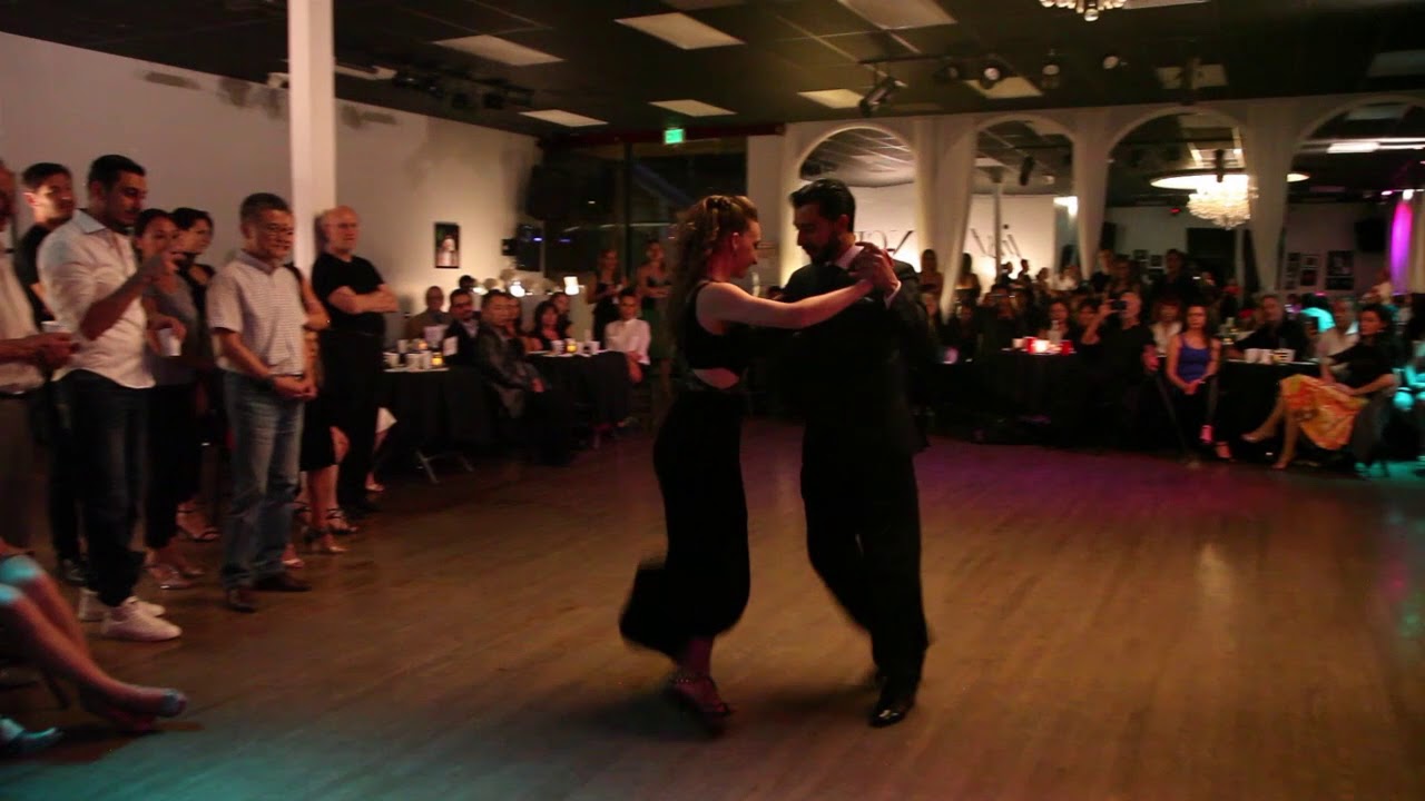 Facundo de la Cruz & Florencia Blanco bailan "El viejo Vals"Francisco Rotundo