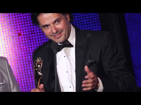 Video thumbnail for Ehsas Ghareeb - إحساس غريب