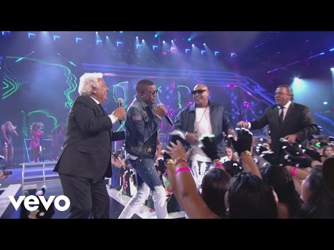 Gente de Zona - Mas Macarena (Premios Juventud 2016) ft. Los Del Rio, Motiff