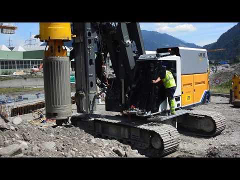 Electric 55ton Drilling Rig LB16 unplugged in Action