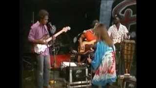 J.J. Cale   -Don´t Cry Sister Cry-  Live featuring Leon Russell