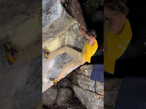 Cripta, V8. Cocalzinho de Goiás