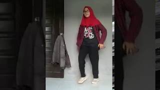 Download lagu JOGET AISYAH JATUH CINTA PADA JAMILAH by NJhennn | Choreo by Natya & Rendy | Dance Cover Hijab mp3
